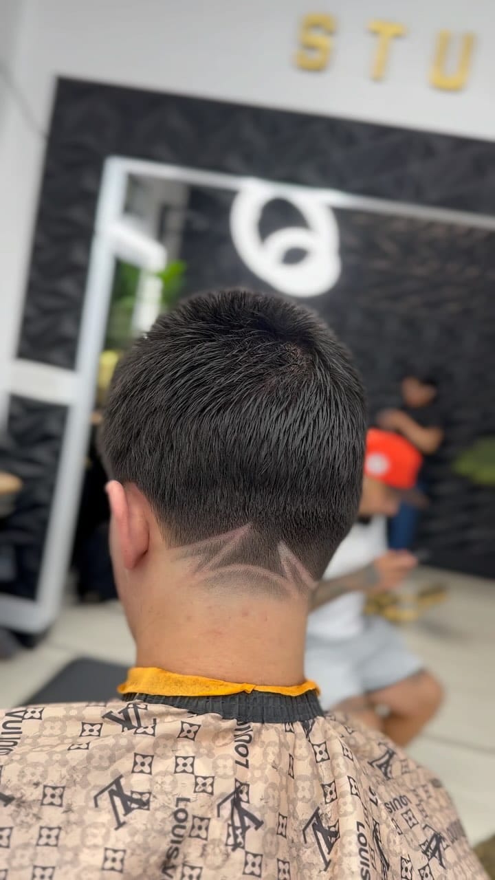 Arrow going up